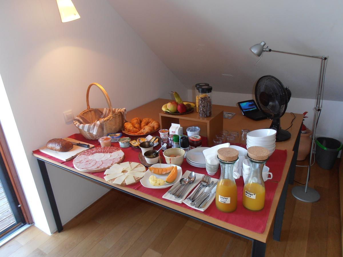 Bed & Breakfast Base Camp Krize Bagian luar foto